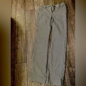 White House Black Market Slim Boot houndstooth pant 00P